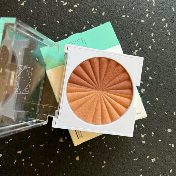 OFRA - SOUTH BEACH BRONZER - Picture 6 of 6